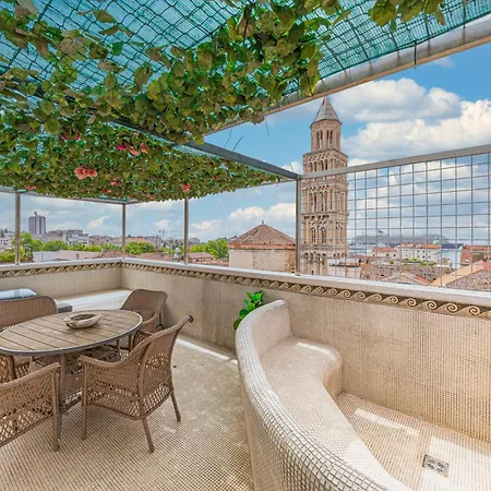 Augubio Penthouse דירה *