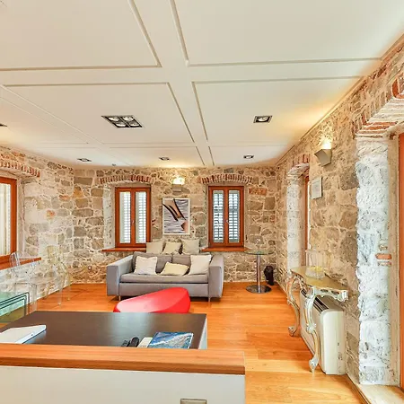 Augubio Penthouse ספליט