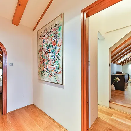 Augubio Penthouse Apartament Split