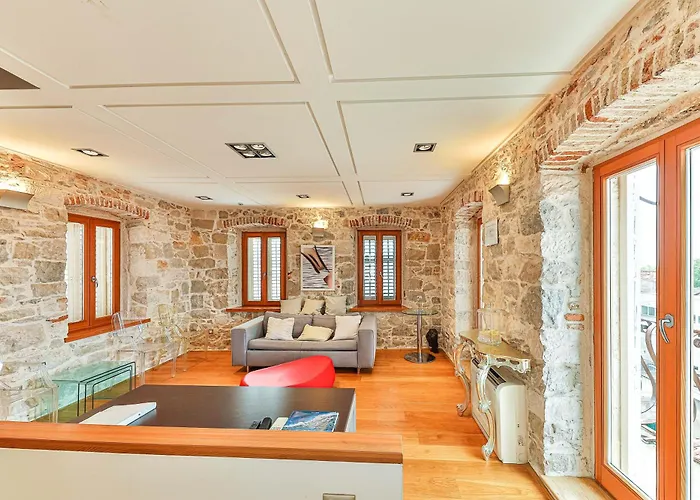 Augubio Penthouse Split